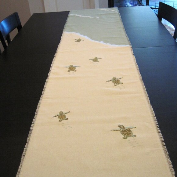 Baby Sea Turtle Table Runner - Picture 2 of 5